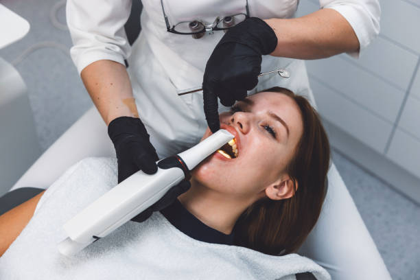 Best Emergency Dental Care for Broken or Chipped Teeth in East Dundee, IL
